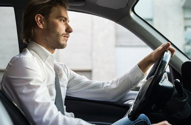 老司机的4大驾驶习惯，不开10年车，可能学不会