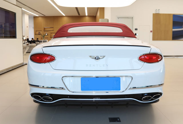 2020款欧陆4.0T GT V8 敞篷版