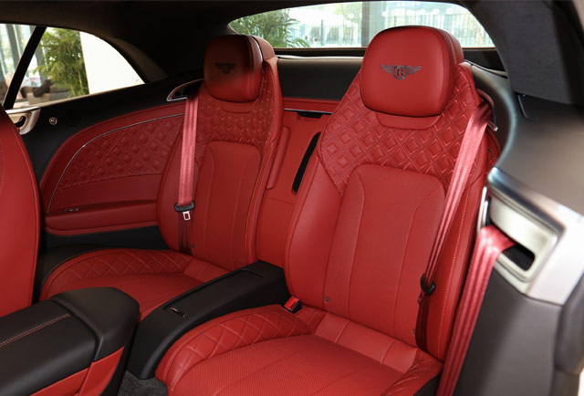 2020款欧陆4.0T GT V8 敞篷版