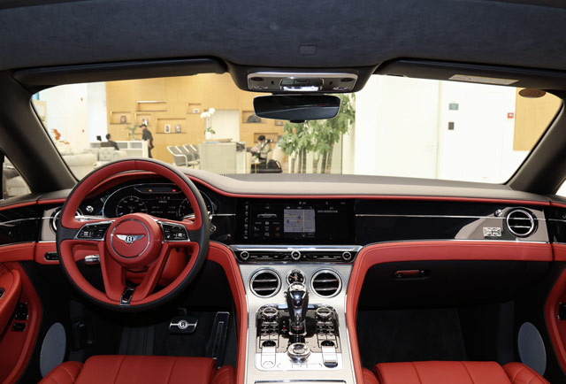 2020款欧陆4.0T GT V8 敞篷版