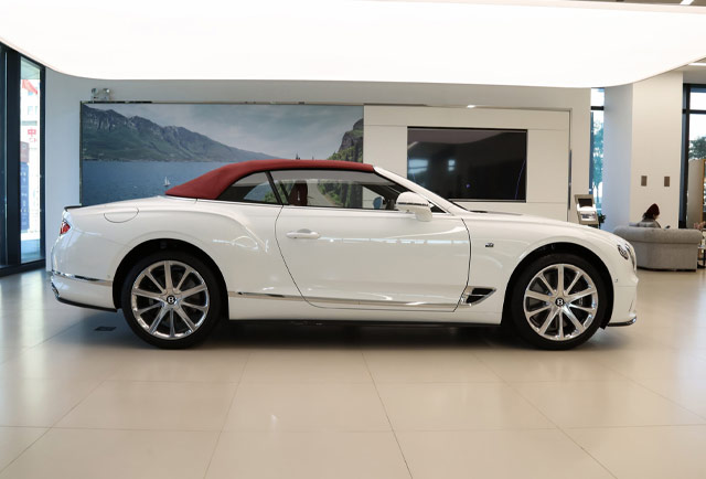 2020款欧陆4.0T GT V8 敞篷版