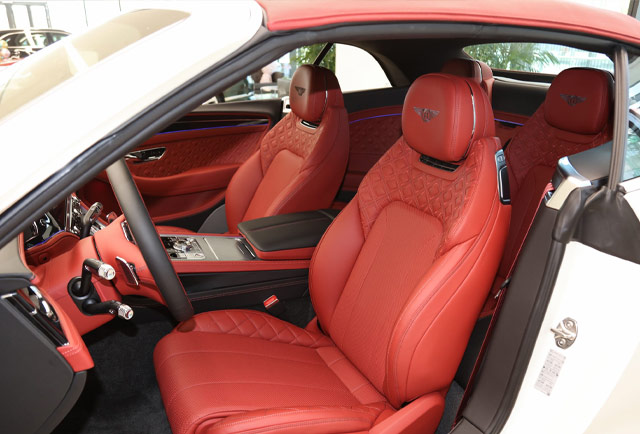 2020款欧陆4.0T GT V8 敞篷版