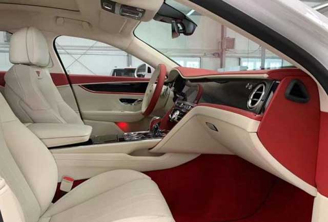 21款 飞驰 4.0T 五座 白