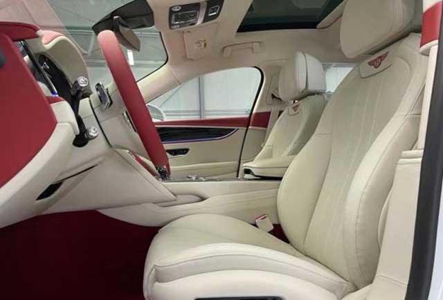 21款 飞驰 4.0T 五座 白