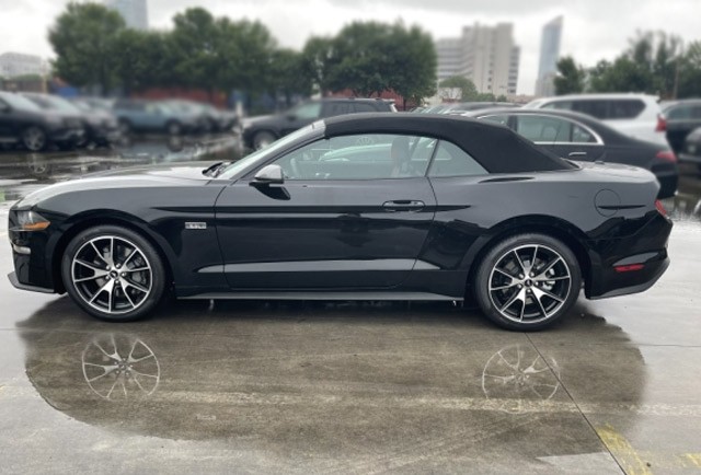 22款 福特野马 敞篷限量特别版 2.3T